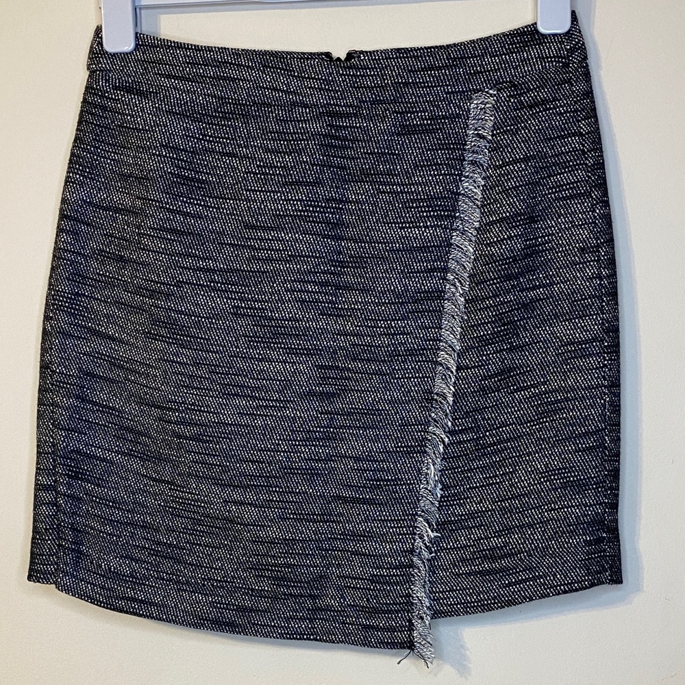 Ann Taylor Loft Elegant Black and White Tweed Faux Wrap Skirt Size 4